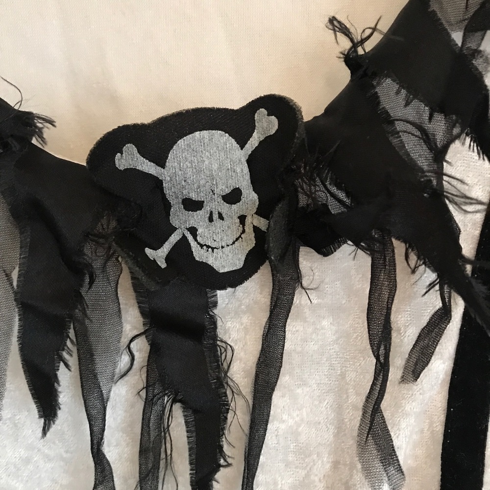 Silky Ghostly Pirate Halloween Costume - Picture 4 of 5